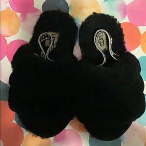 Little girls UGG YEAH Slides.